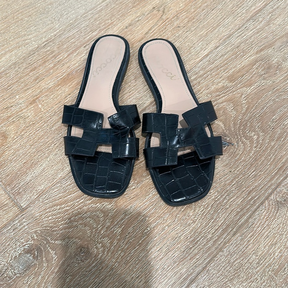 Lookalike Hermes sandals